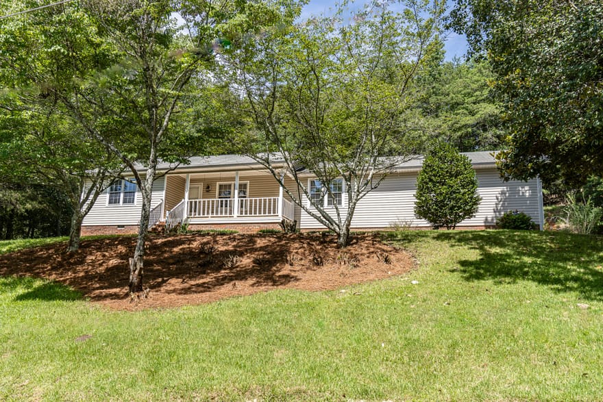 36 Ramblewood Drive SE, Silver Creek, Georgia