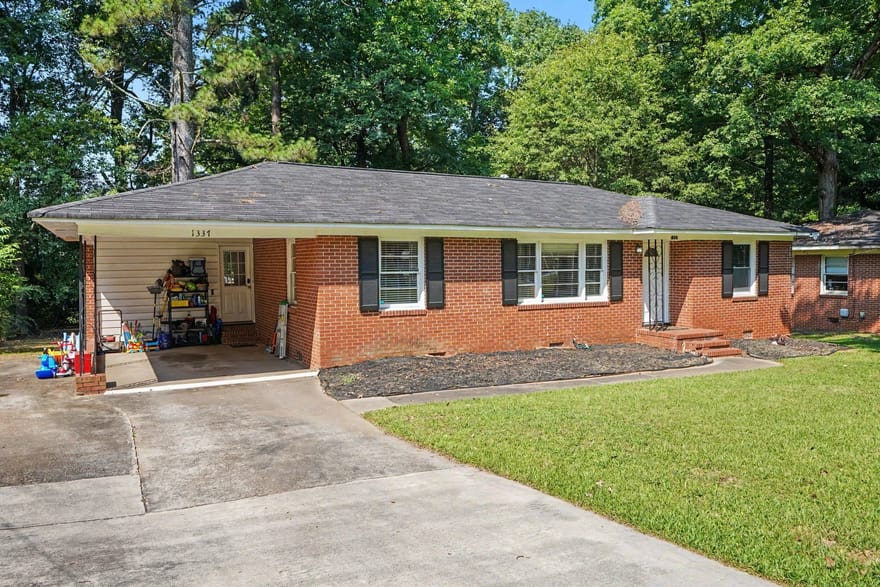 1337 Greenview Drive, Griffin, Georgia