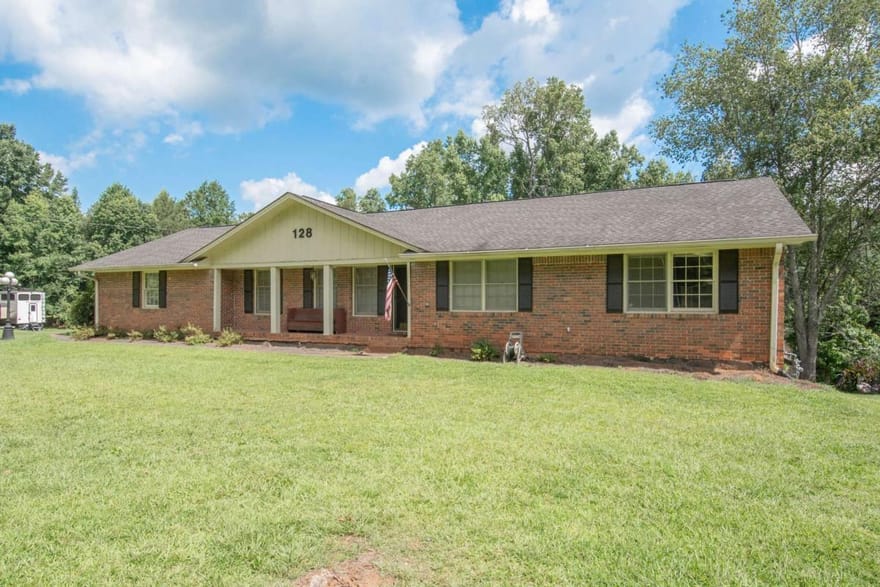 128 Robinhood Drive, Newnan, Georgia