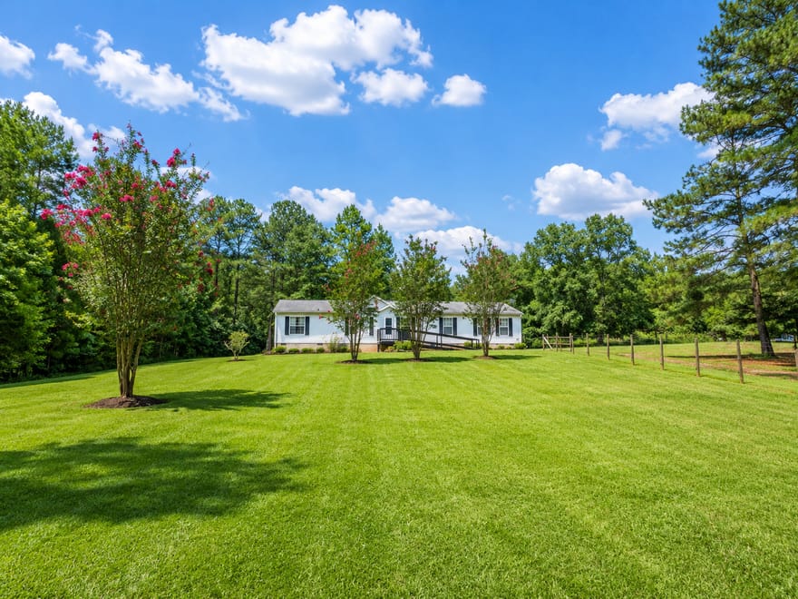 141 Gamecock Way, Barnesville, Georgia