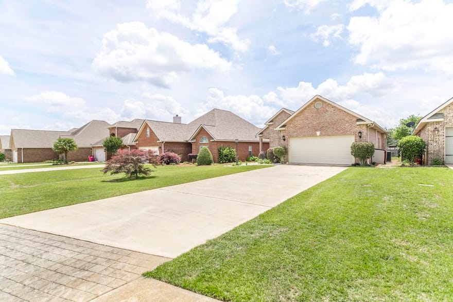 504 Eagle Springs Drive, Centerville, Georgia