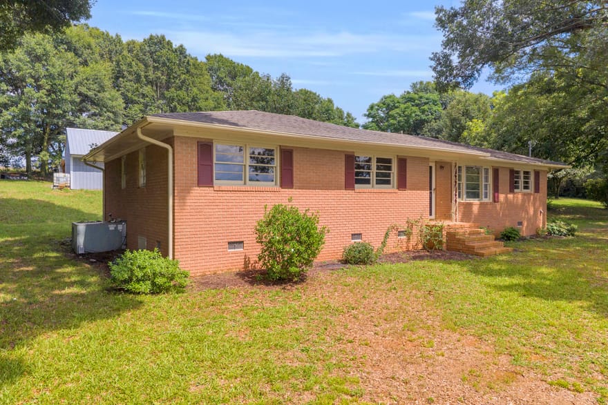 3657 Wildcat Bridge Road, Royston, Georgia