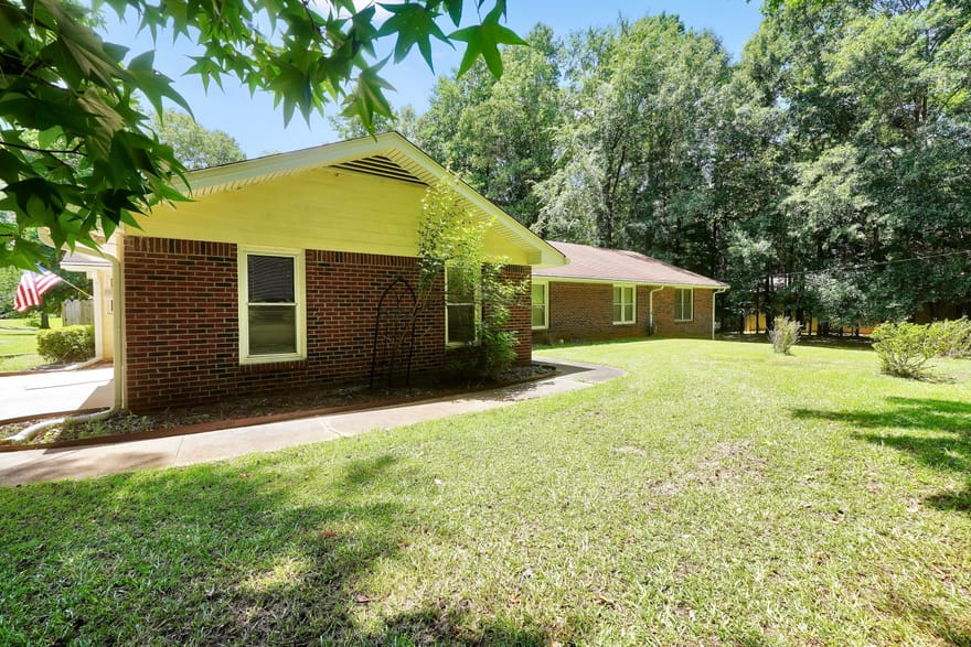145 Stoneridge Way, Fayetteville, Georgia