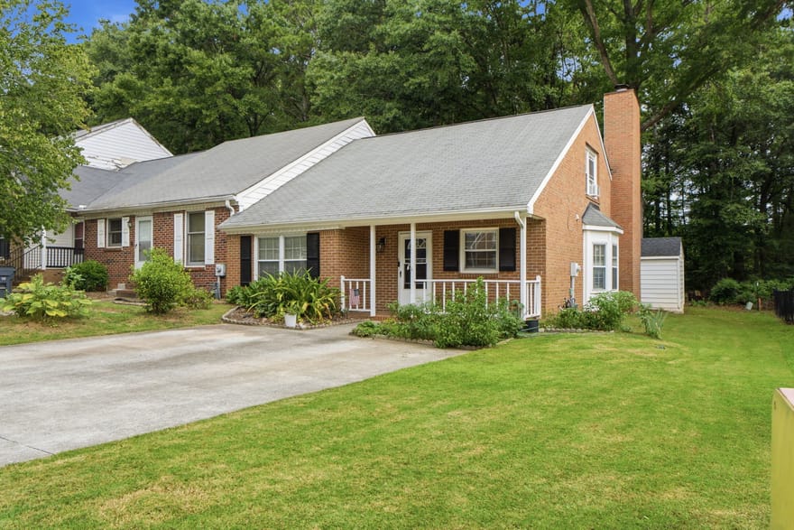 320 Williamsburg Way, Fayetteville, Georgia