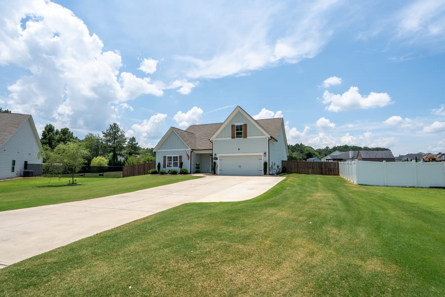 407 Glenn Trail, Winder, Georgia