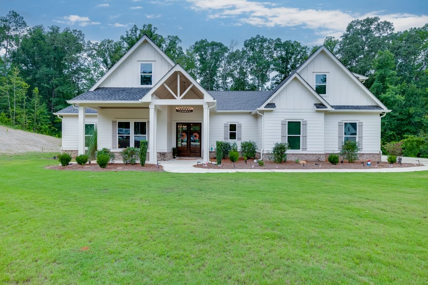 1077 Riverstone Drive, Social Circle, Georgia