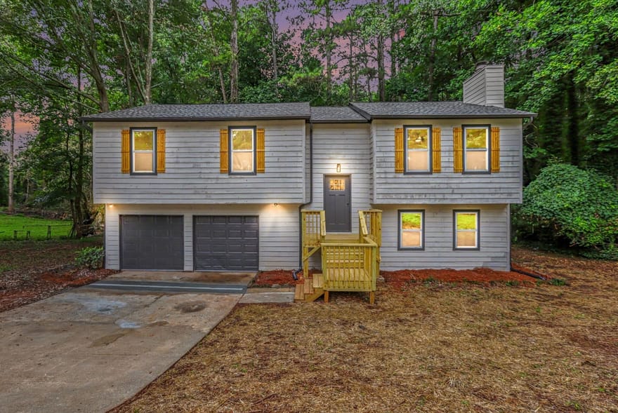 5055 S Woodbridge Trail, Stone Mountain, Georgia