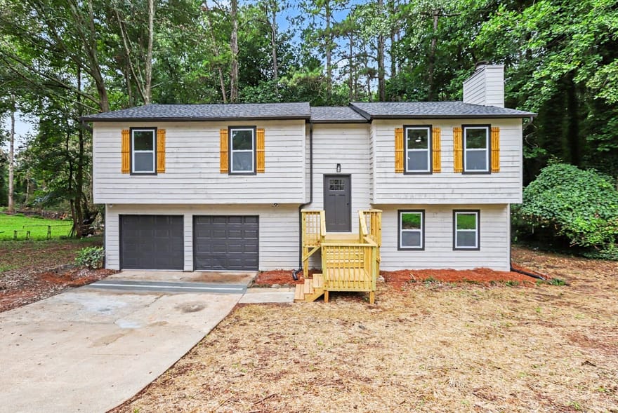 5055 S Woodbridge Trail, Stone Mountain, Georgia