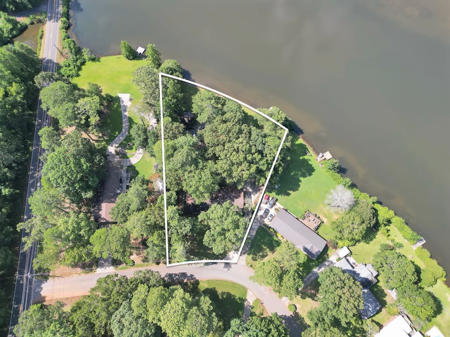 1327 Lakeshore Drive, Griffin, Georgia