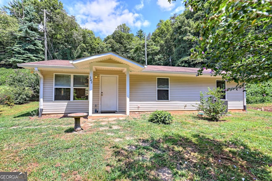242 Old Chechero Road, Clayton, Georgia