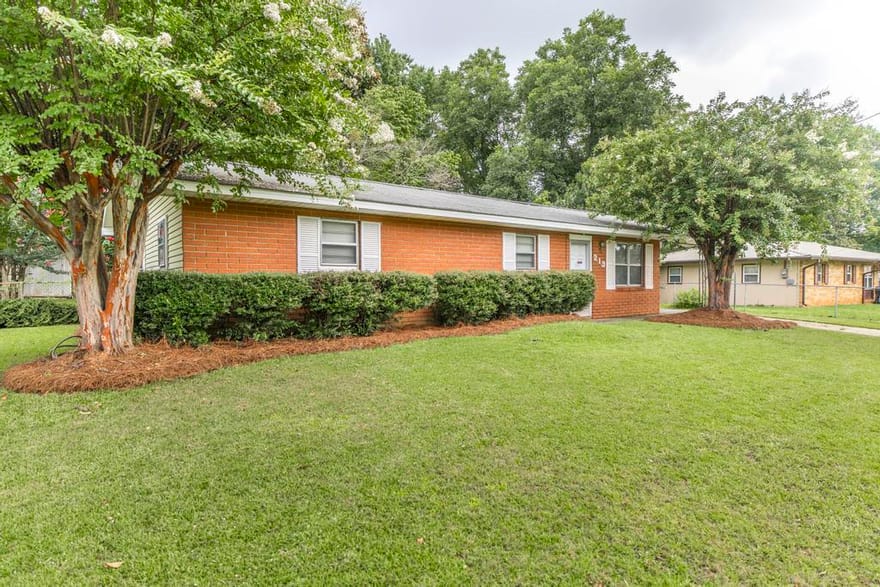 213 Debra Drive, Warner Robins, Georgia