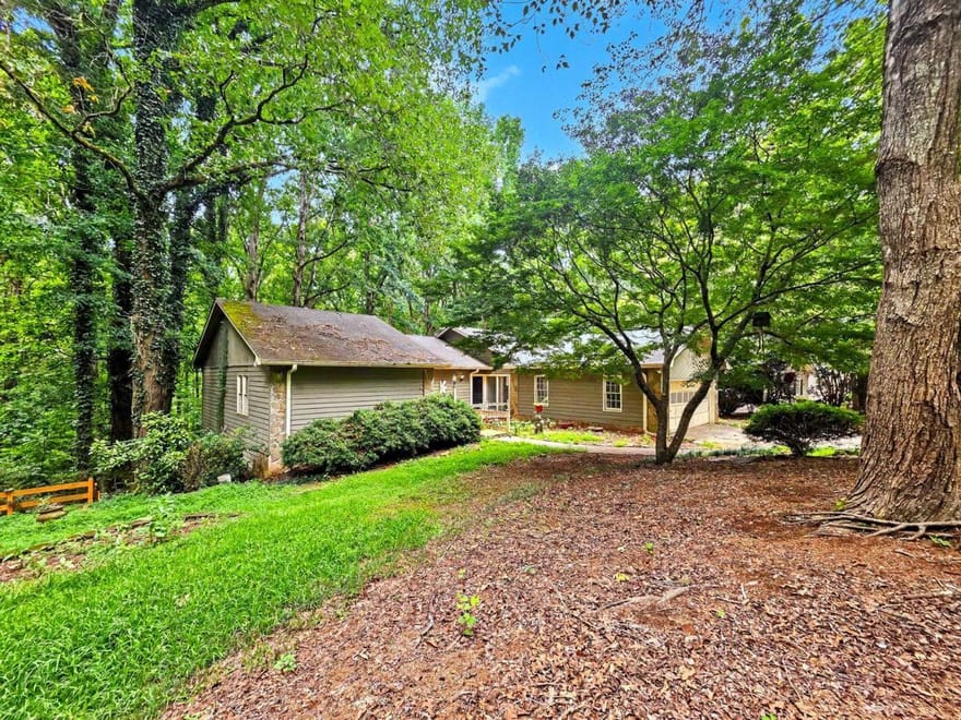 1740 Deer Run Drive SW, Conyers, Georgia