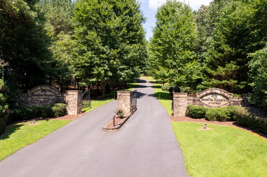9 Foxpaw Leaf Court, East Ellijay, Georgia