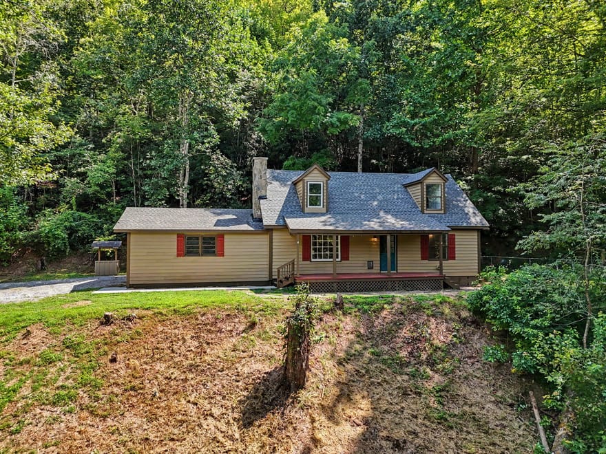 1172 Yorkhouse Road, Rabun Gap, Georgia