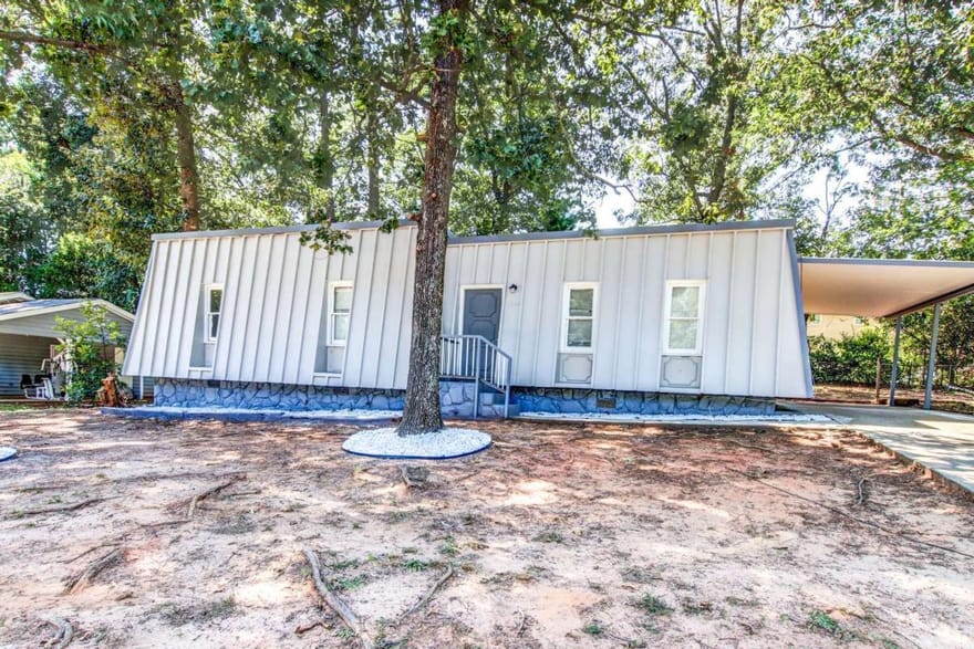 1764 Big Horn Court SE, Conyers, Georgia