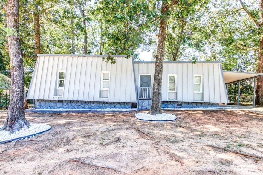 1764 Big Horn Court SE, Conyers, Georgia