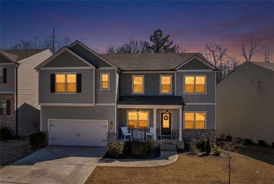 106 Creekside Bluff Way, Auburn, Georgia