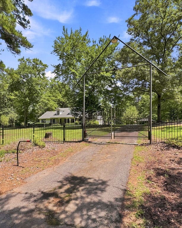 160 Caldwell Road, Griffin, Georgia