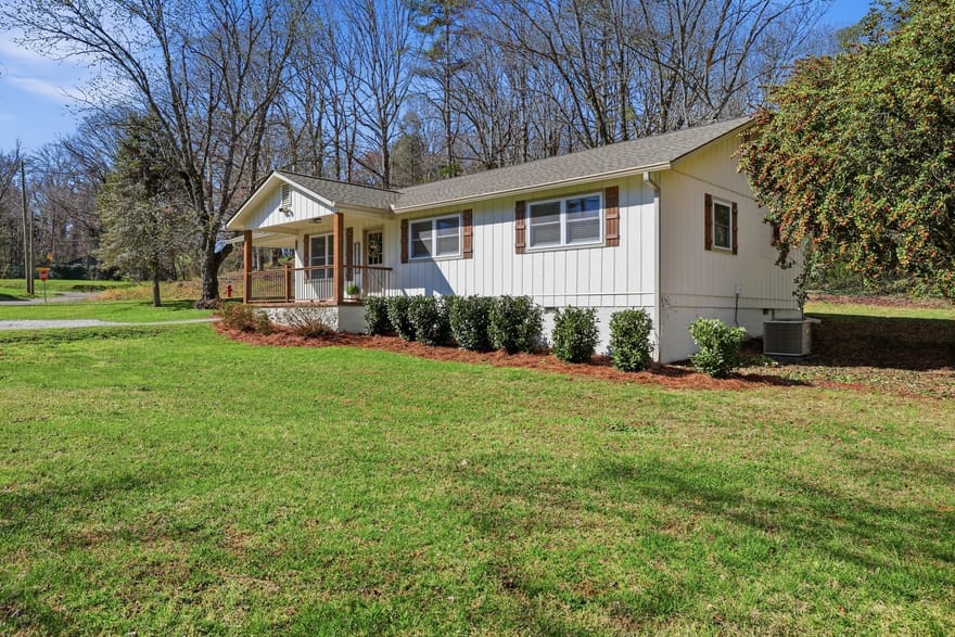 232 Stekoa Falls Road, Clayton, Georgia