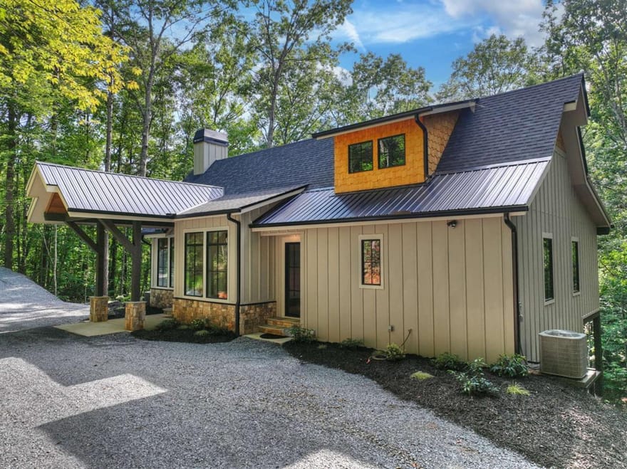 412 Mountain Tops Circle, Blue Ridge, Georgia