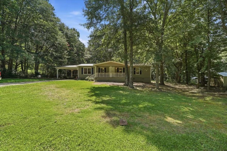 215 Hoke Street, Maysville, Georgia