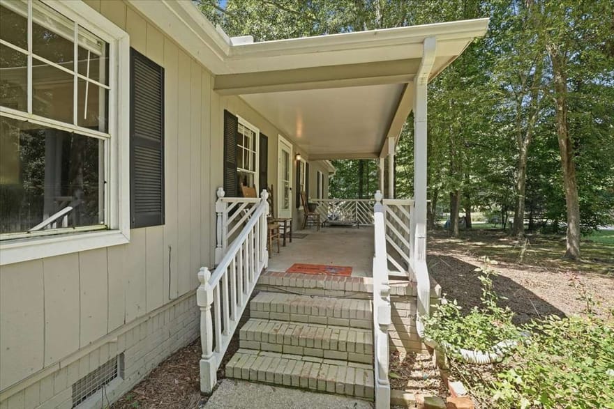 215 Hoke Street, Maysville, Georgia