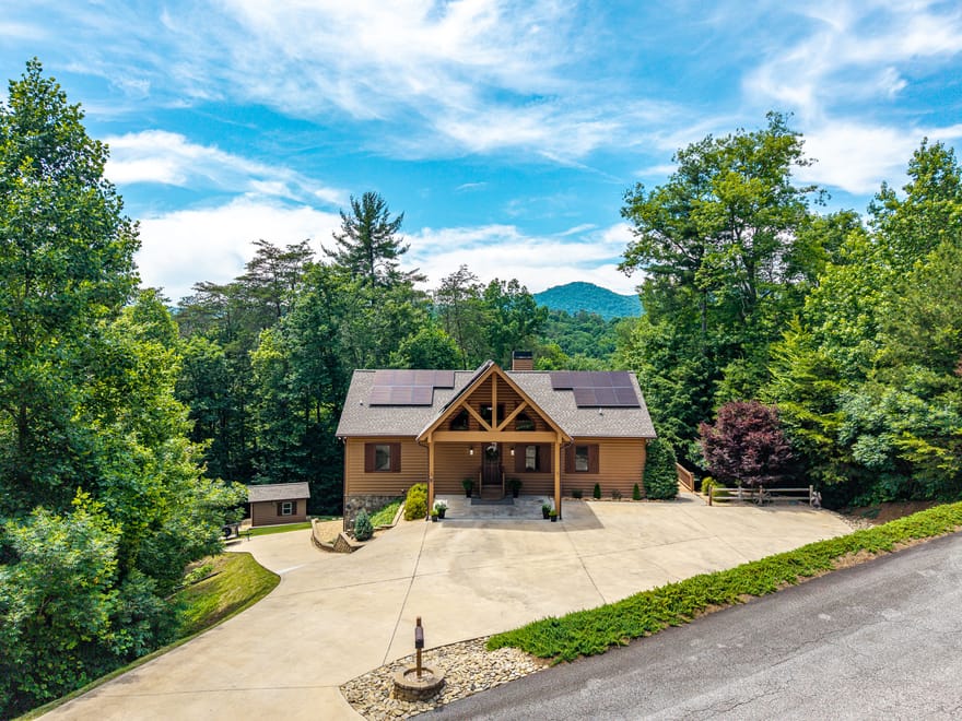 1172 Settlers Ridge Road, Ellijay, Georgia