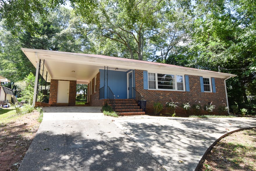 1541 Oakhill Drive, Griffin, Georgia