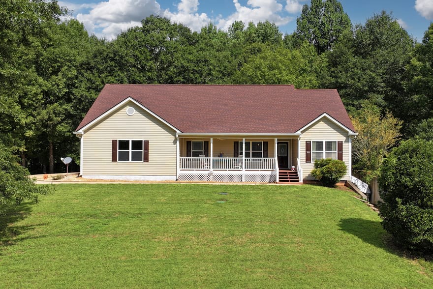 817 Bluejay Way, Winder, Georgia