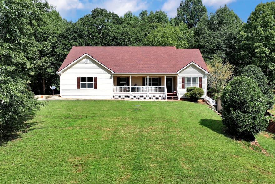 817 Bluejay Way, Winder, Georgia