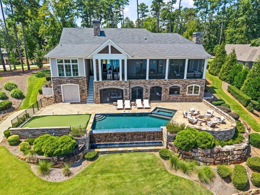 1030 South Shoals Drive, Greensboro, Georgia