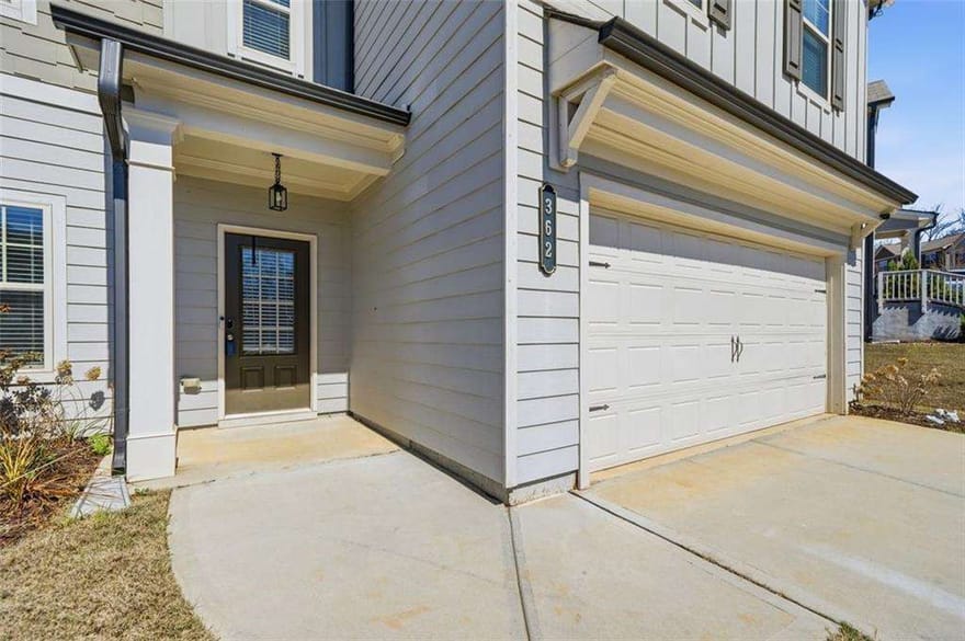 362 Auburn Crossing Drive, Auburn, Georgia