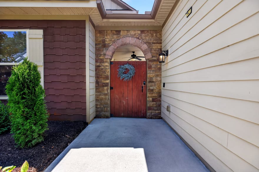 711 Gittings Avenue, Peachtree City, Georgia