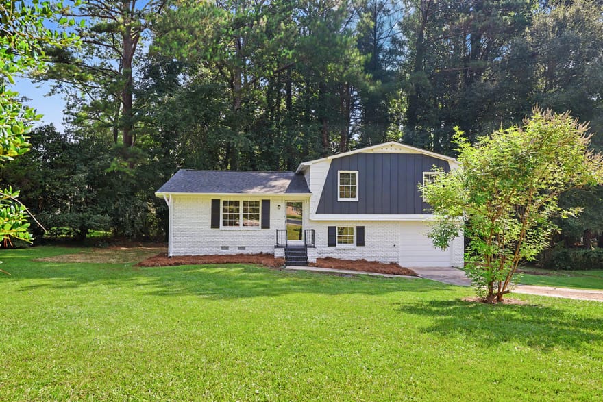 6200 Auburn Drive, Riverdale, Georgia