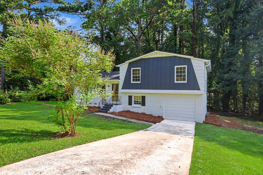 6200 Auburn Drive, Riverdale, Georgia