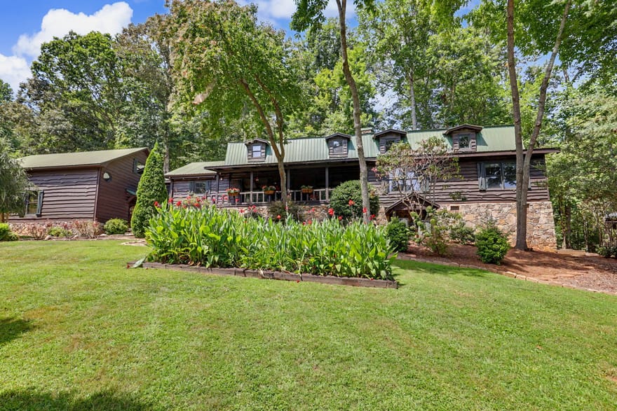 259 Eagle Chase Circle, Dillard, Georgia