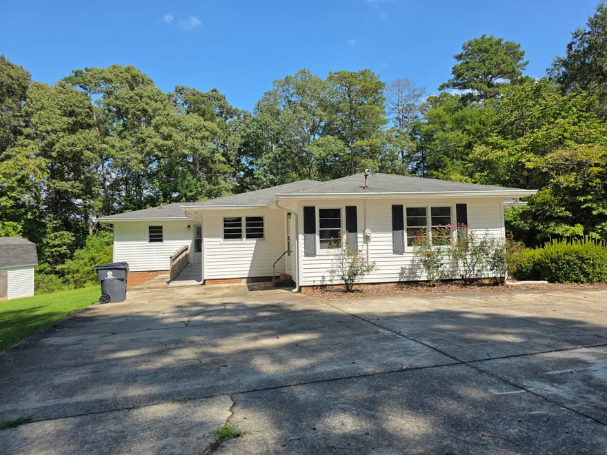 126 East Side, Tallapoosa, Georgia