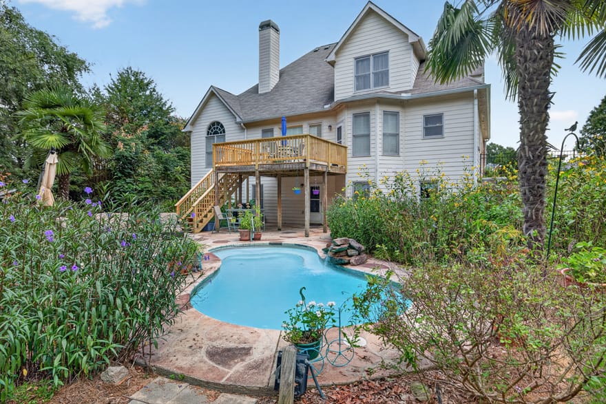 2194 NE Indian Shoals Drive NE, Loganville, Georgia