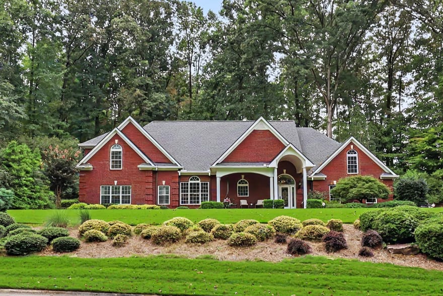 272 Glen Lake Drive, Hoschton, Georgia