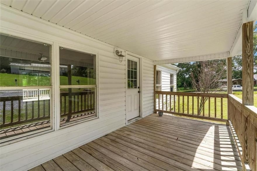 109 Webb Drive NE, Calhoun, Georgia