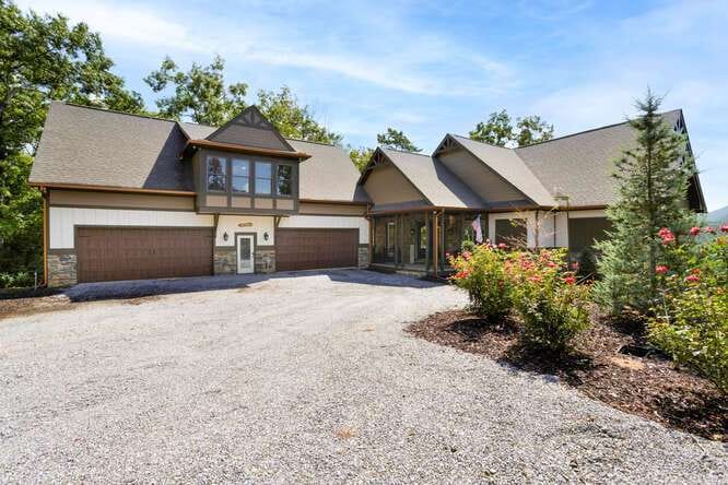 205 Hightower Ridge Drive, Hiawassee, Georgia