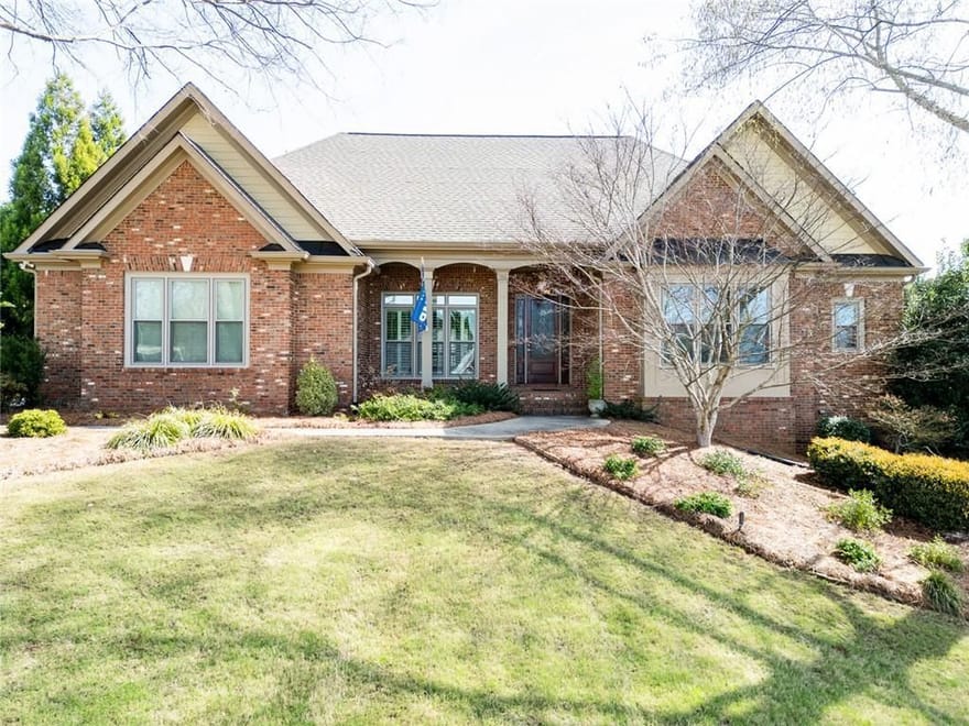 558 Sterling Water Drive, Monroe, Georgia