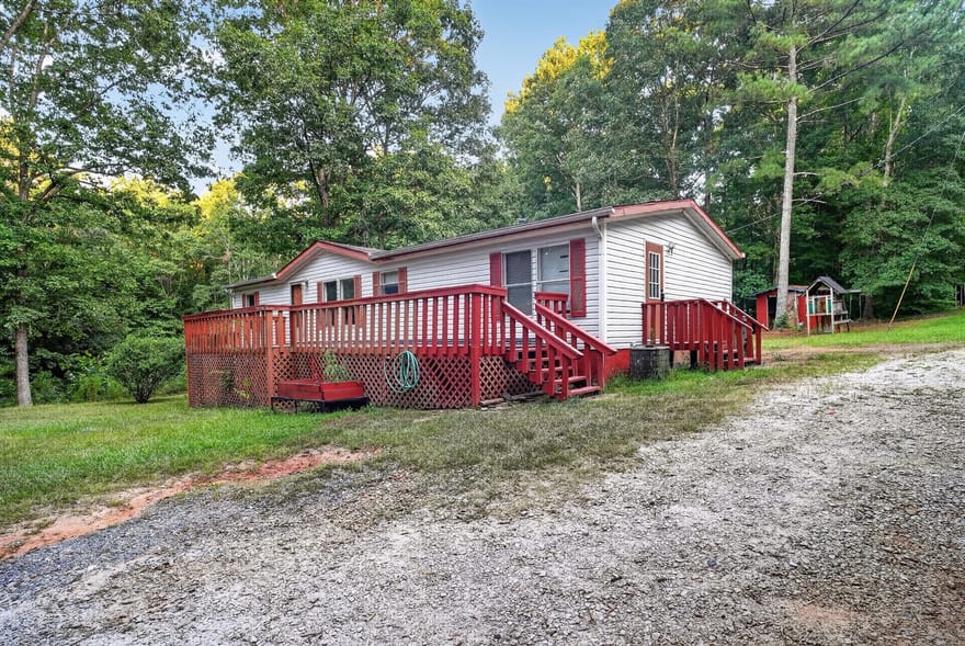 150 Country Creek Road, Newborn, Georgia