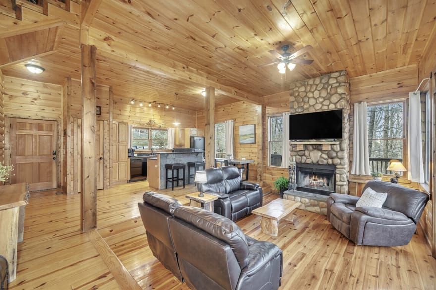 417 Hickory Ridge Drive, Cleveland, Georgia