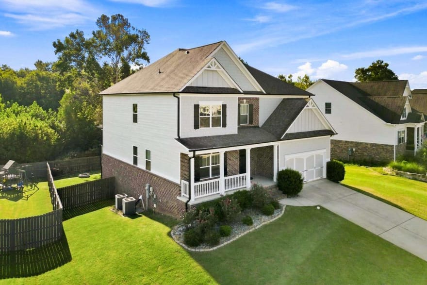 86 Twelve Oaks Drive SE, Cartersville, Georgia
