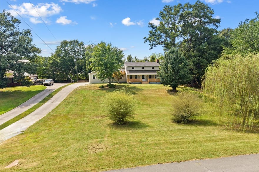 1421 Thrasher Drive, Dalton, Georgia