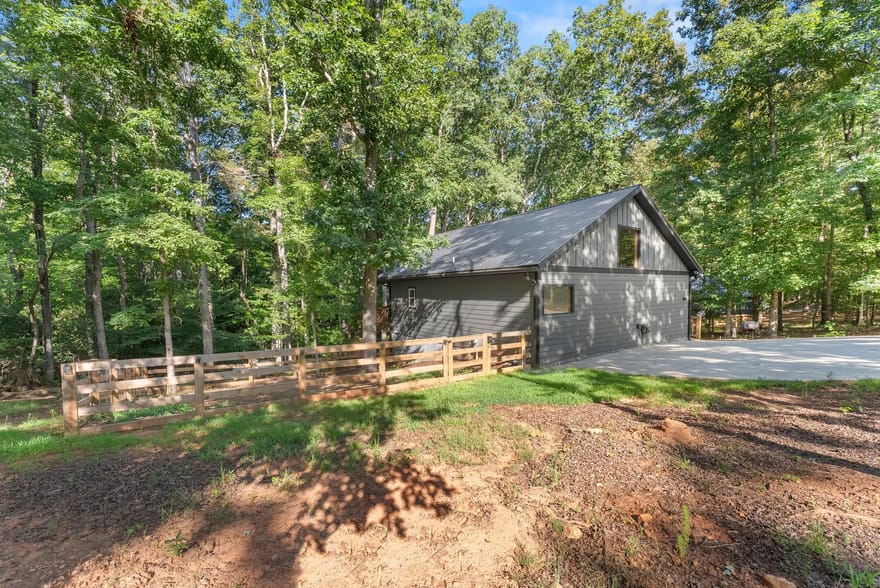 162 Hickory Ridge Drive, Cleveland, Georgia