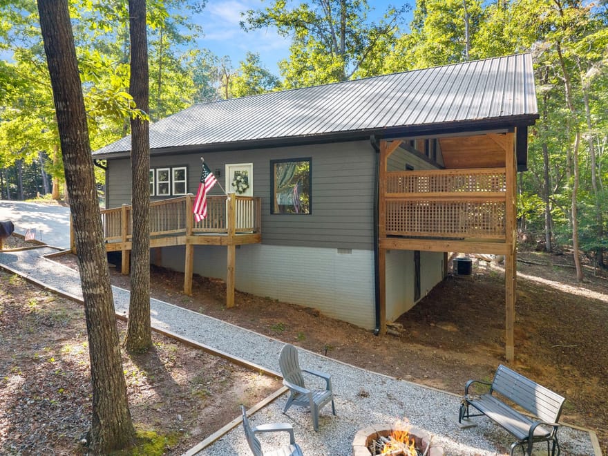 162 Hickory Ridge Drive, Cleveland, Georgia