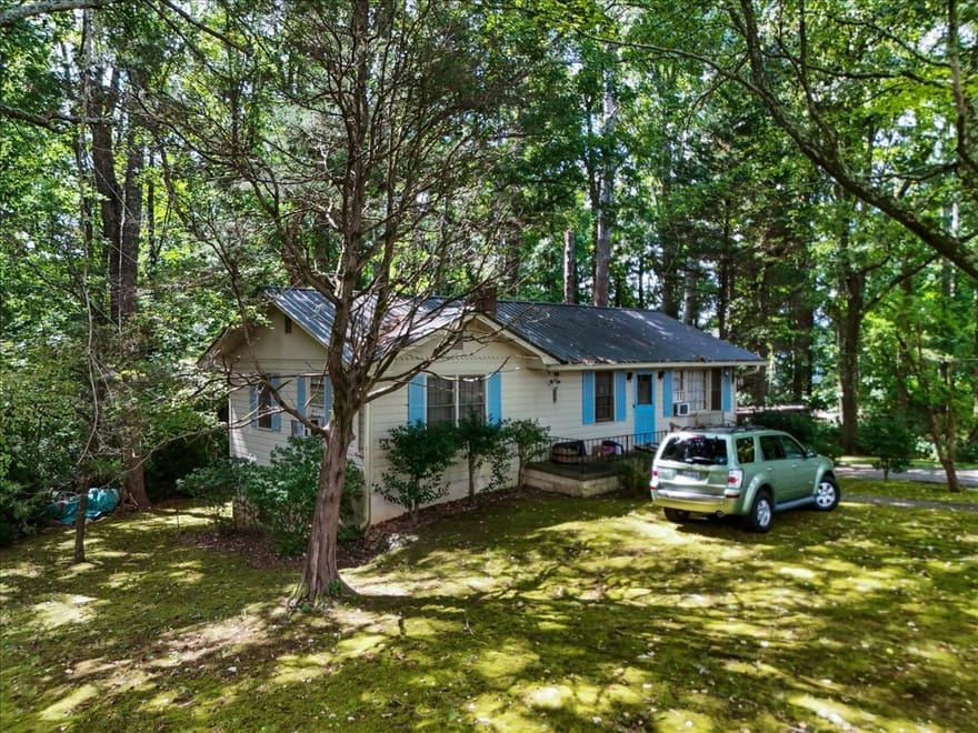 15225 Thompson Road, Milton, Georgia