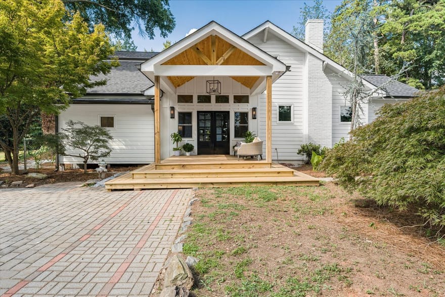 1038 W Atlanta Street SE, Marietta, Georgia